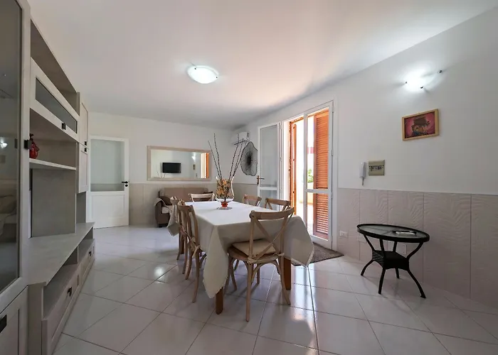 Oikia Vacanze S Cesarea Casa Rosa Giu