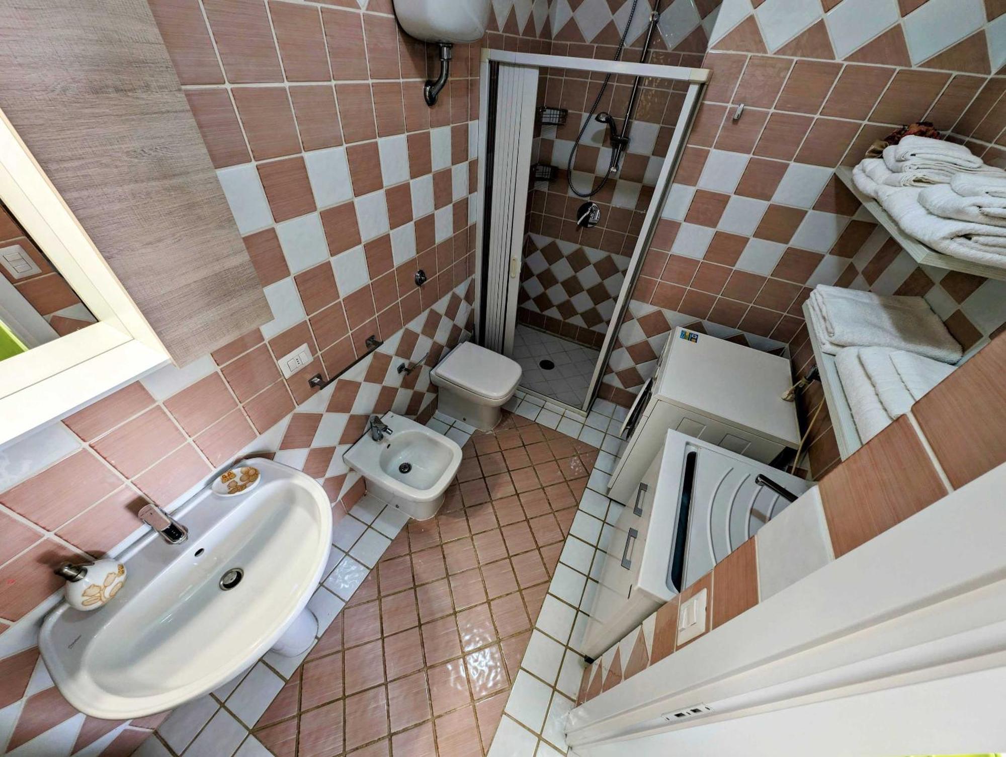 Holiday home Oikia Vacanze S Cesarea Casa Rosa Giu