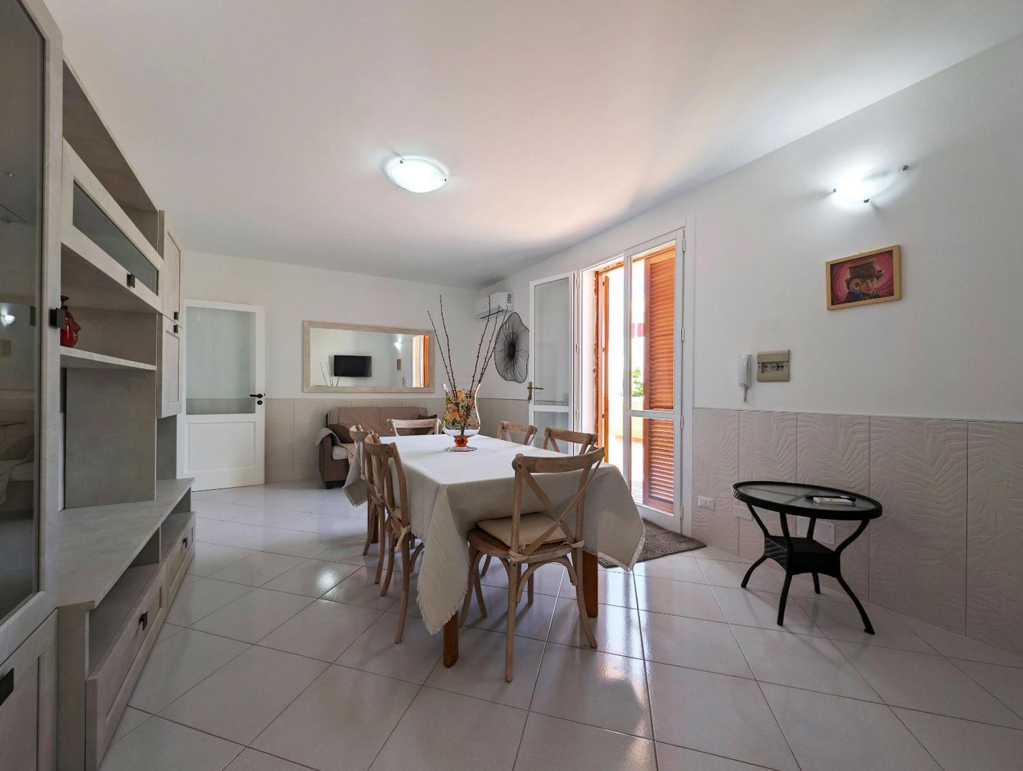 Holiday home Oikia Vacanze S Cesarea Casa Rosa Giu *